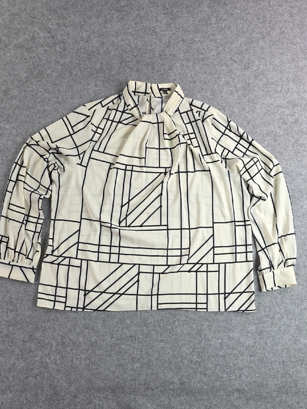 Express Cream and Black Geometric Print Long Sleeve Shirt Blouse XL Women's